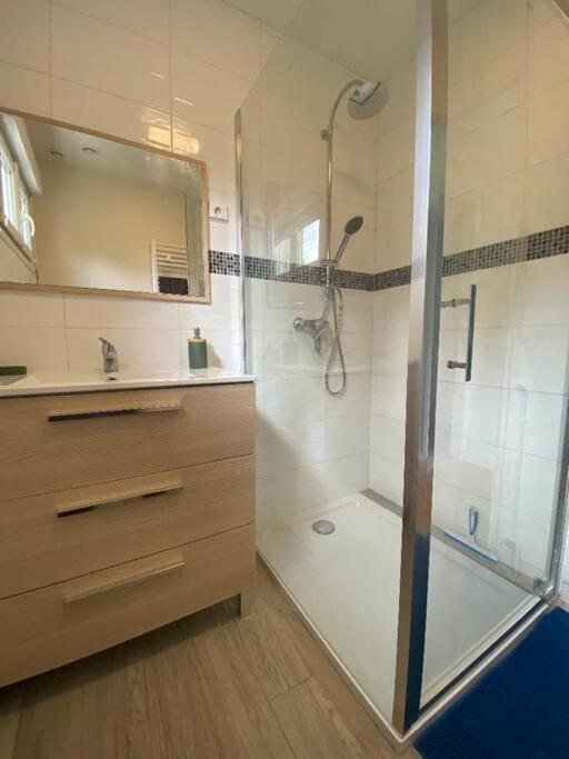 Petite Maison En Auvergne Giat Экстерьер фото